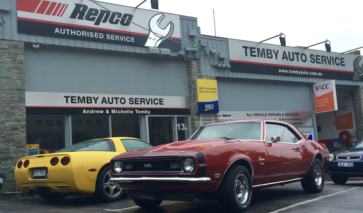 This American Muscle car, the Chevrolet Camaro SS 350 built between 1967 - 1969 has 2 doors, 2 seas and a hardtop. The SS or Super Sport featured non-functional air inlets on the hood, special striping and the SS badge.